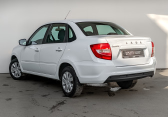 Подержанный автомобиль LADA (ВАЗ) Granta Sedan 2023 года (7 фото)