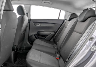 Подержанный автомобиль Kia Rio Hatchback 2021 года (12 фото)