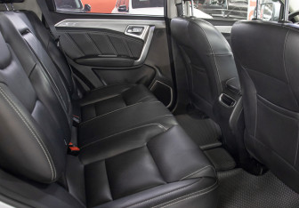 Подержанный автомобиль Geely Emgrand X7 2019 года (11 фото)