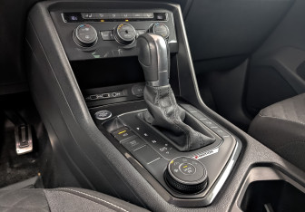 Подержанный автомобиль Volkswagen Tiguan 2018 года (29 фото)