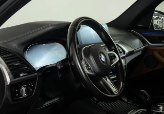 Подержанный автомобиль BMW X3 2021 года (11 фото)