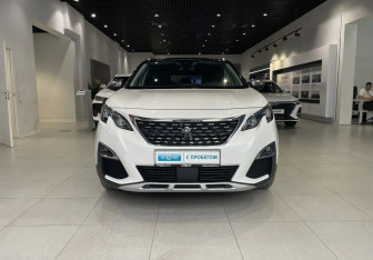 Подержанный автомобиль Peugeot 5008 Suv 2018 года (2 фото)