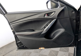Подержанный автомобиль Mazda 6 Sedan 2014 года (18 фото)
