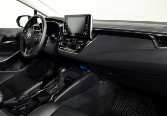 Подержанный автомобиль Toyota Corolla Sedan 2021 года (9 фото)