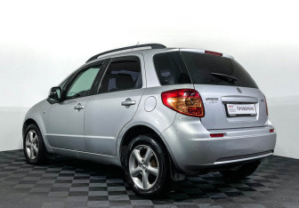 Подержанный автомобиль Suzuki SX4 Hatchback 2008 года (7 фото)