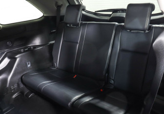 Подержанный автомобиль Toyota Highlander 2014 года (15 фото)