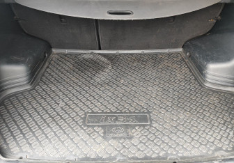 Подержанный автомобиль Hyundai ix35 2011 года (12 фото)