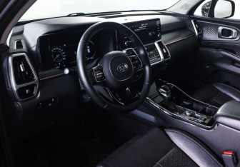 Подержанный автомобиль Kia Sorento 2021 года (15 фото)