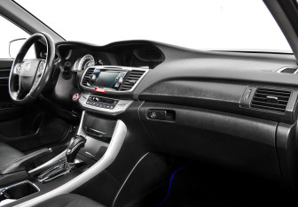 Подержанный автомобиль Honda Accord Sedan 2013 года (9 фото)
