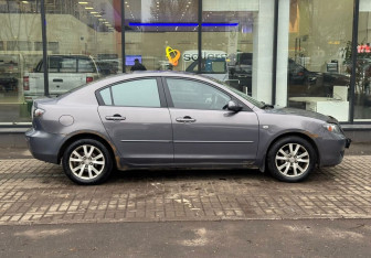 Подержанный автомобиль Mazda 3 Sedan 2007 года (4 фото)