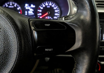 Подержанный автомобиль Kia Rio Hatchback 2021 года (25 фото)