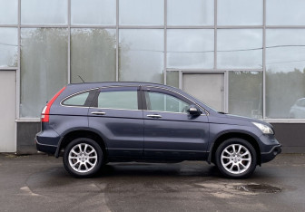 Подержанный автомобиль Honda CR-V 2007 года (4 фото)
