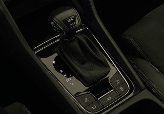 Подержанный автомобиль Skoda Karoq 2022 года (16 фото)