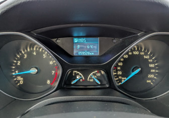 Подержанный автомобиль Ford Focus Sedan 2015 года (13 фото)