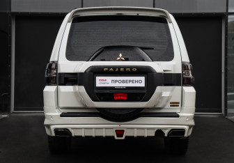 Подержанный автомобиль Mitsubishi Pajero 2019 года (5 фото)