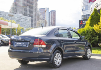 Подержанный автомобиль Volkswagen Polo Sedan 2014 года (5 фото)