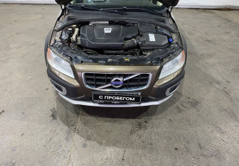Подержанный автомобиль Volvo XC70 2012 года (18 фото)