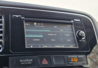 Подержанный автомобиль Mitsubishi Outlander 2013 года (13 фото)