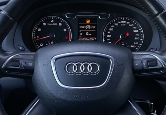 Подержанный автомобиль Audi Q3 2012 года (15 фото)