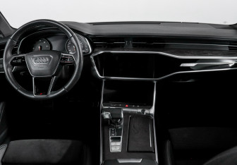 Подержанный автомобиль Audi A6 Sedan 2019 года (12 фото)