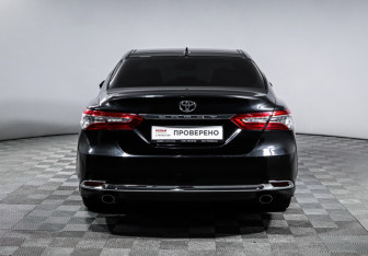 Подержанный автомобиль Toyota Camry Sedan 2023 года (6 фото)