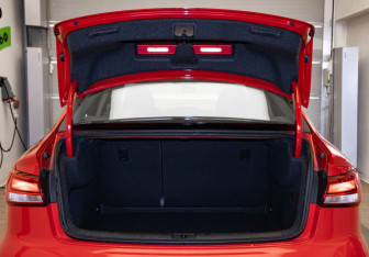 Подержанный автомобиль Audi A3 Sedan 2017 года (31 фото)