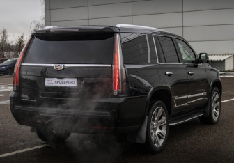 Подержанный автомобиль Cadillac Escalade Suv 2017 года (5 фото)