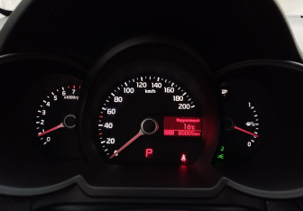 Подержанный автомобиль Kia Picanto 2013 года (12 фото)