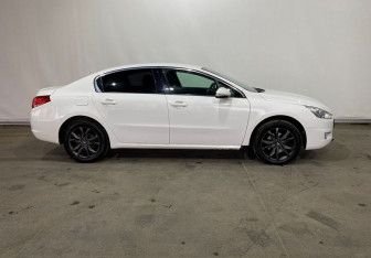 Подержанный автомобиль Peugeot 508 Sedan 2012 года (7 фото)