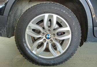 Подержанный автомобиль BMW X3 2013 года (17 фото)