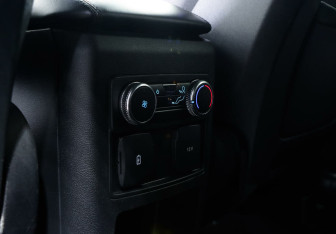 Подержанный автомобиль Ford Explorer 2020 года (16 фото)