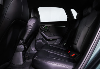 Подержанный автомобиль Audi A3 Hatchback 2021 года (12 фото)