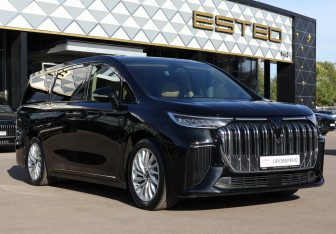 Подержанный автомобиль Voyah Dream 2023 года (3 фото)