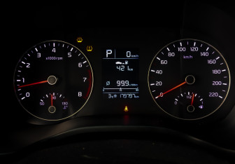 Подержанный автомобиль Kia Rio Hatchback 2021 года (13 фото)