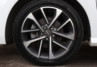 Подержанный автомобиль Omoda S5 2023 года (22 фото)
