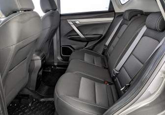 Подержанный автомобиль Geely Coolray 2023 года (18 фото)