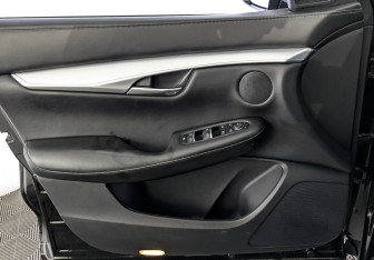 Подержанный автомобиль Infiniti QX50 2019 года (19 фото)