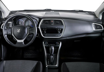 Подержанный автомобиль Suzuki SX4 Hatchback 2014 года (10 фото)