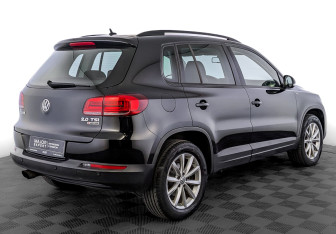 Подержанный автомобиль Volkswagen Tiguan 2015 года (5 фото)