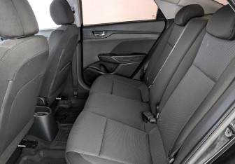 Подержанный автомобиль Hyundai Solaris Sedan 2021 года (18 фото)