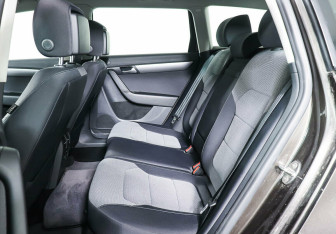 Подержанный автомобиль Volkswagen Passat Wagon 2014 года (20 фото)
