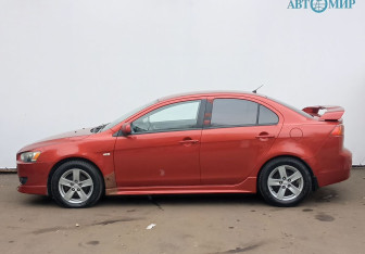 Подержанный автомобиль Mitsubishi Lancer Sedan 2008 года (8 фото)