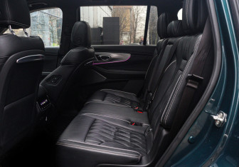 Подержанный автомобиль GAC GS8 2024 года (10 фото)