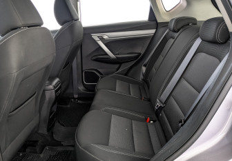 Подержанный автомобиль Geely Coolray 2022 года (17 фото)