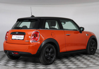 Подержанный автомобиль MINI Hatch 2021 года (5 фото)