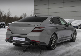Подержанный автомобиль Genesis G70 2021 года (6 фото)