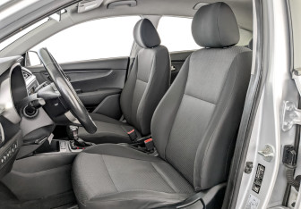 Подержанный автомобиль Kia Rio Hatchback 2021 года (20 фото)