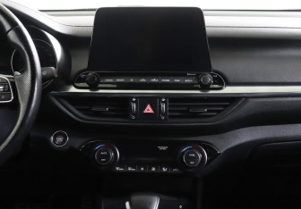 Подержанный автомобиль Kia Cerato Sedan 2020 года (8 фото)