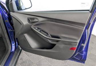 Подержанный автомобиль Ford Focus Hatchback 2019 года (24 фото)