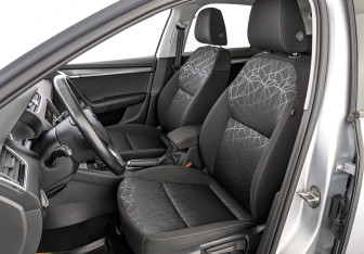 Подержанный автомобиль Skoda Octavia Liftback 2019 года (20 фото)